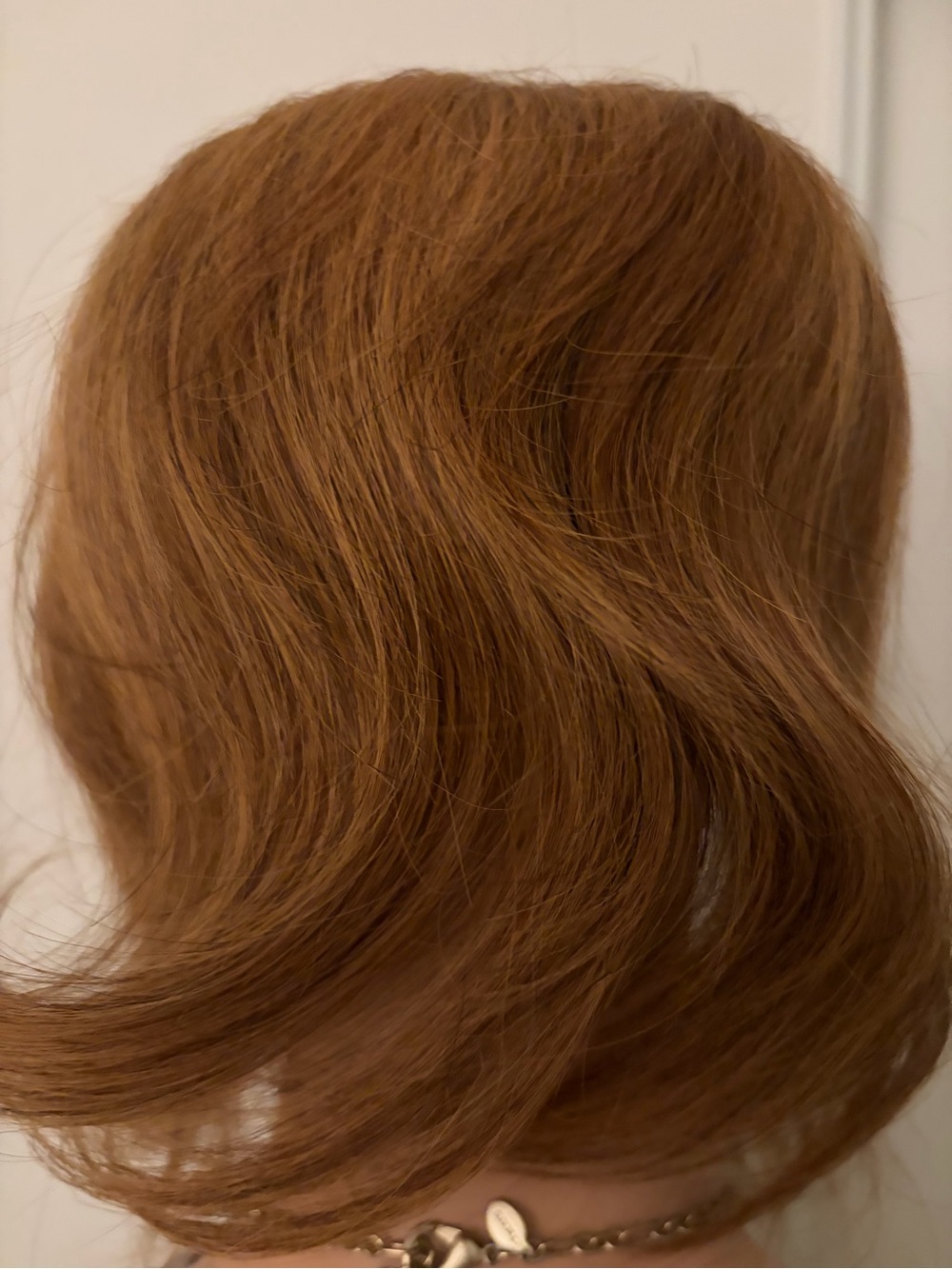 Light Auburn Short Wavy Women's Wig - Unbranded